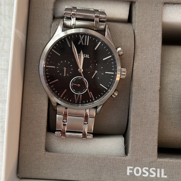 His and her fossil watches - Picture 3 of 4